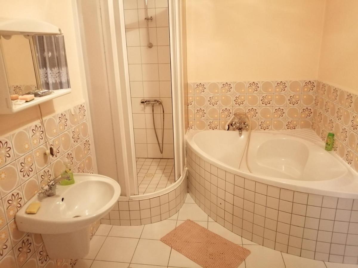 Apartmany Sedek Roprachtice Екстер'єр фото